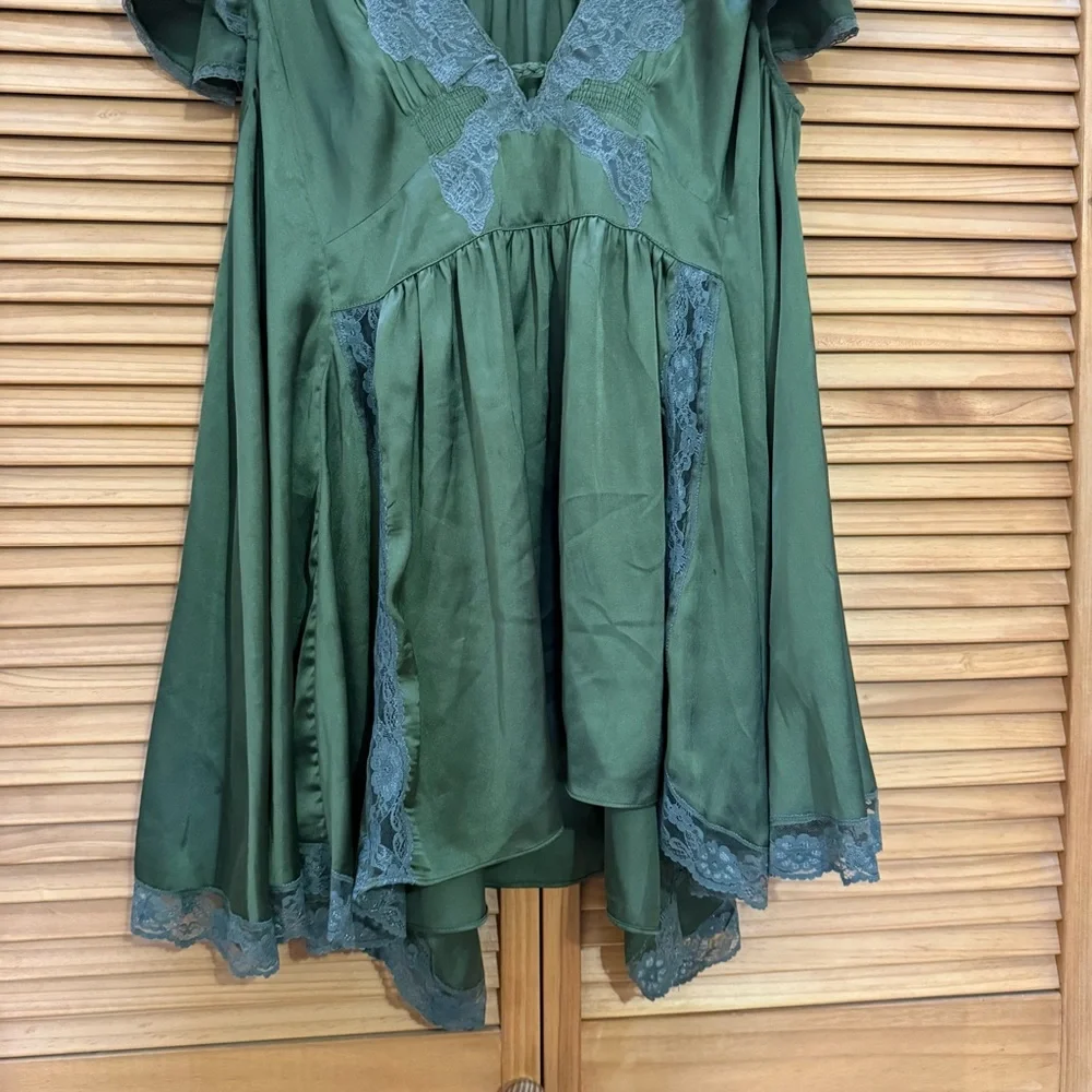 Free People Green V neck dress size medium - Picture 4 of 7